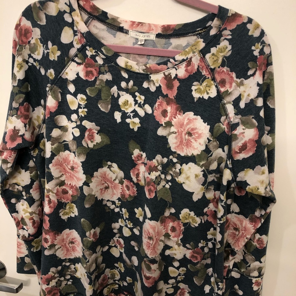 Ava James Top